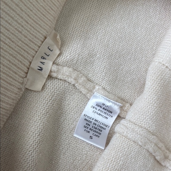 YLLW the Label Cream Knit Sweater and Jogger Set - Picture 2 of 5